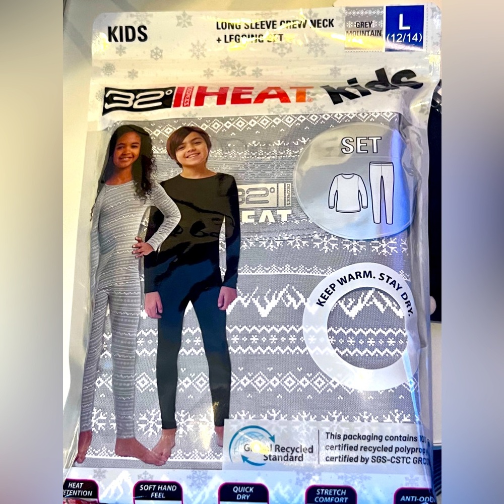 32 Degrees Heat Unisex Kids 2 Piece Baselayer Long Sleeve Crew Neck/Legging Set